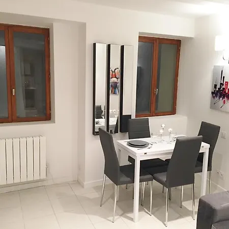 Apartman La Vieille Garde *